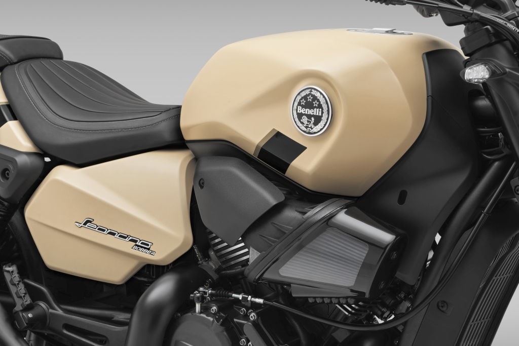 Benelli Leoncino Bobber 400: debutta sul mercato la power cruiser di Pesaro